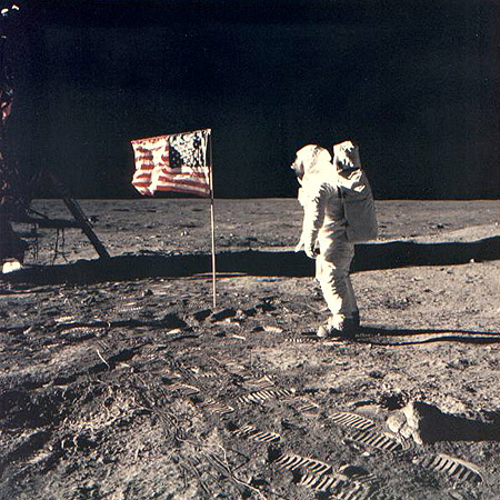 APOLLO 11 PHOTOGRAPH